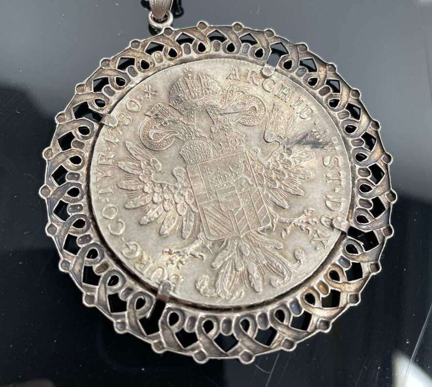 Maria Theresia Taler 1780 Silbermünze mit Anhänger und Silberkette 835