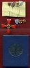 Deutschland BRD Germany FRG Lot von 8 Abzeichen Bundesverdienstkreuz Lot von sieben Abzeichen bzw. Anstecknadeln mit Box Bundesverdienstkreuz