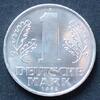 DDR 1 Deutsche Mark S.14 / Al / Staatswappen - Wert zwischen Eichenblättern