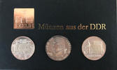 DDR 2 x 10 Mark, 1x 20 Mark Thematischer Satz 750 Jahre Berlin mit Plakette -