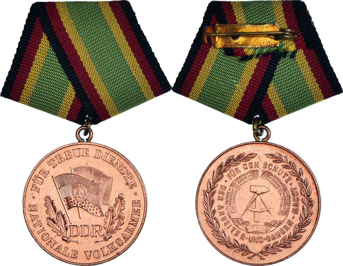 Médailles et décorations pour militaires