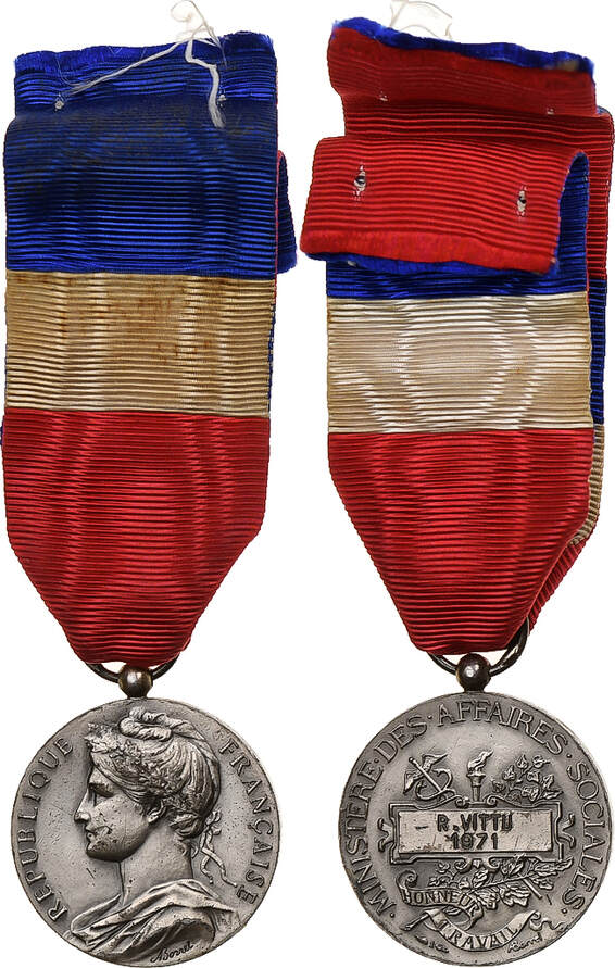 Médaille À Ruban Ministre Des Affaires Sociales, 1973 À Identifier