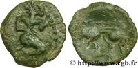 FRANKREICH Bronze au personnage agenouillé et au sanglier GALLIEN - BELGICA - BELLOVACI (Region die Beauvais) Beauvais (60) c. Ier siècle avant J.-C. (19,5mm, 2,45g, 9h) -