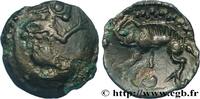FRANKREICH Bronze au personnage agenouillé et au sanglier GALLIEN - BELGICA - BELLOVACI (Region die Beauvais) Beauvais (60) c. Ier siècle avant J.-C. (16mm, 1,90g, 10h) -