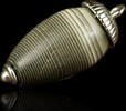   Striped antique pearl pendant set in white gold modern mount.  450,00 EUR  zzgl. 11,00 EUR Versand