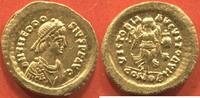 Antike Münzen 450 FILS THEODOSE II 402- D'ARCADIUS TREMISSIS EN OR FRAPPE A CONSTANTINOPLE R/ VICTORIA AVGVSTORVM CONOB POIDS 1,40g ETAT SPLENDIDE MAG -