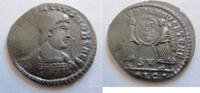 Rom Ae-Maiorina Ae-22 (Maiorina) von Decentius aus Lugdunum Rs. zwei Viktorien mit Schild -