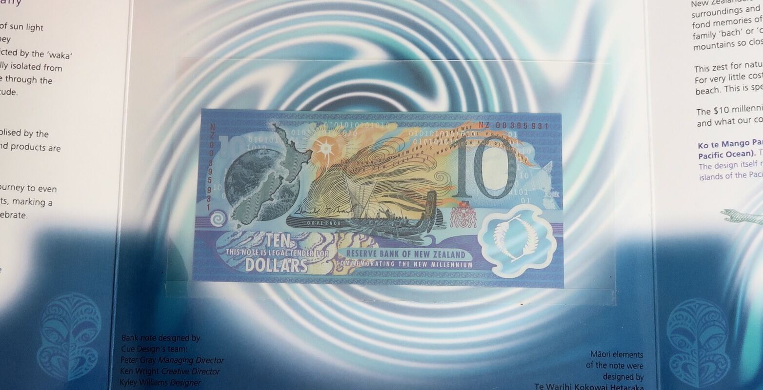 new-zealand-10-dollars-2000-millennium-folder-unz-ma-shops