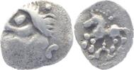 Kleinsilber der Vindeliker Kleinsilber Typ Manching M 2 b. (Spornartiger, gekröpfter Winkelspitz).