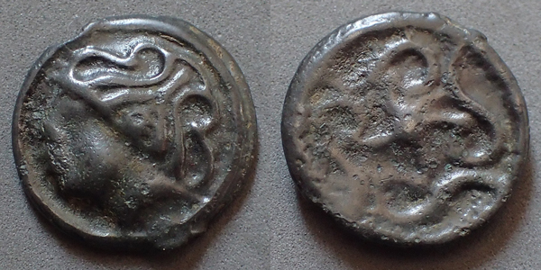 Potin DUROCASSES aux volutes cruciformes, 1e siècle avant JC, 19mm, 3