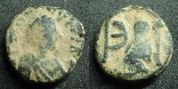 Byzantine Empire Ae Pentanummium JUSTIN I, JUSTINUS I Antioche, buste à droite, Tyché et grand E, 12 mm, 1,94 grms, Sear.111 Var. B à TB -