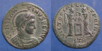 Roman Empire follis ou nummus CONSTANTINUS I Trèves en 319, variété de légende d'avers avec PF AVG, peut-être une imitation ! 16-17mm, 2,17g, TB à TTB -