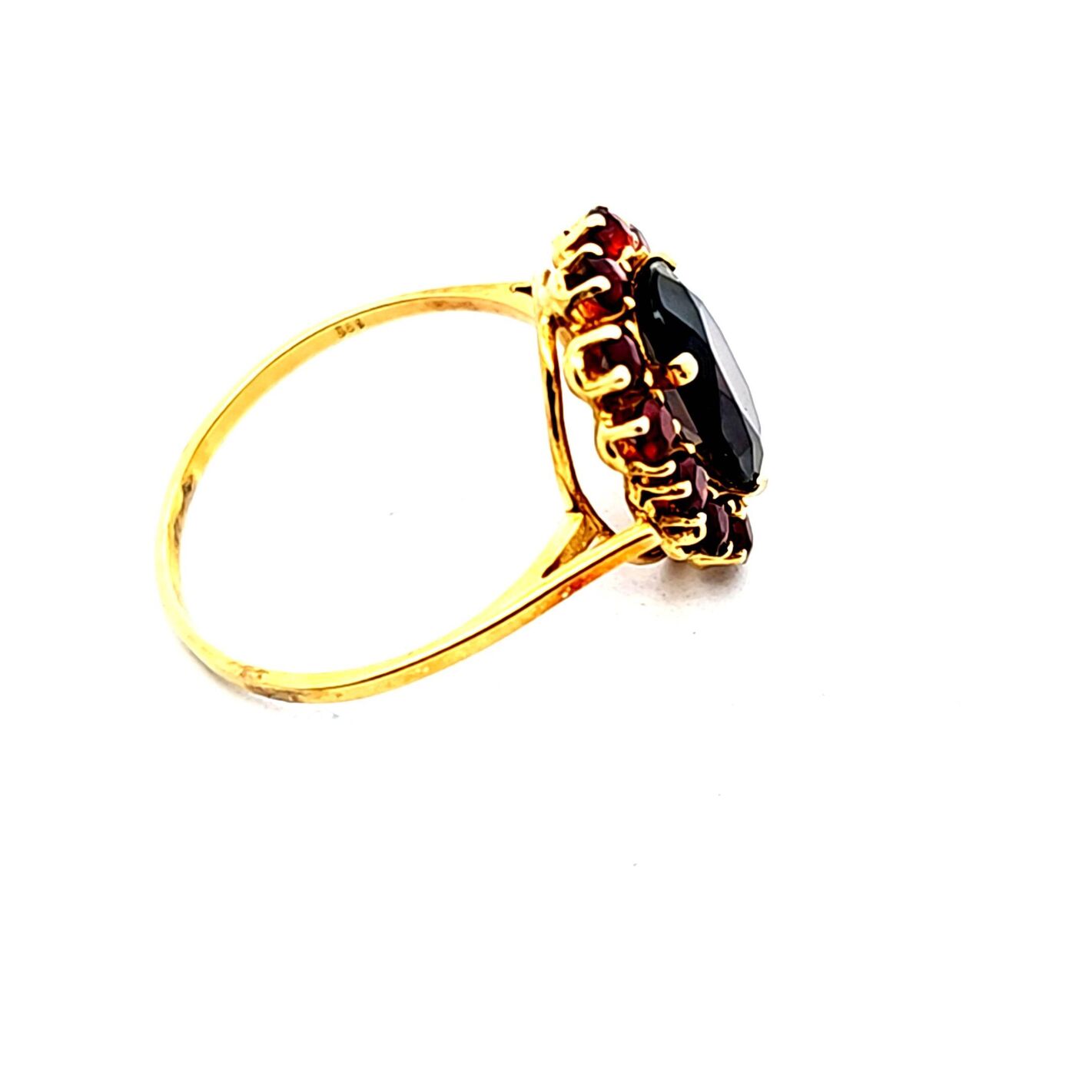 585 Gold Ring Mit Granat Stein 4 1g Ringgr e 63 64 Sehr Guter 585-gold-ring-mit-granat-stein-4-1g-ringgr-e-63-64-sehr-guter