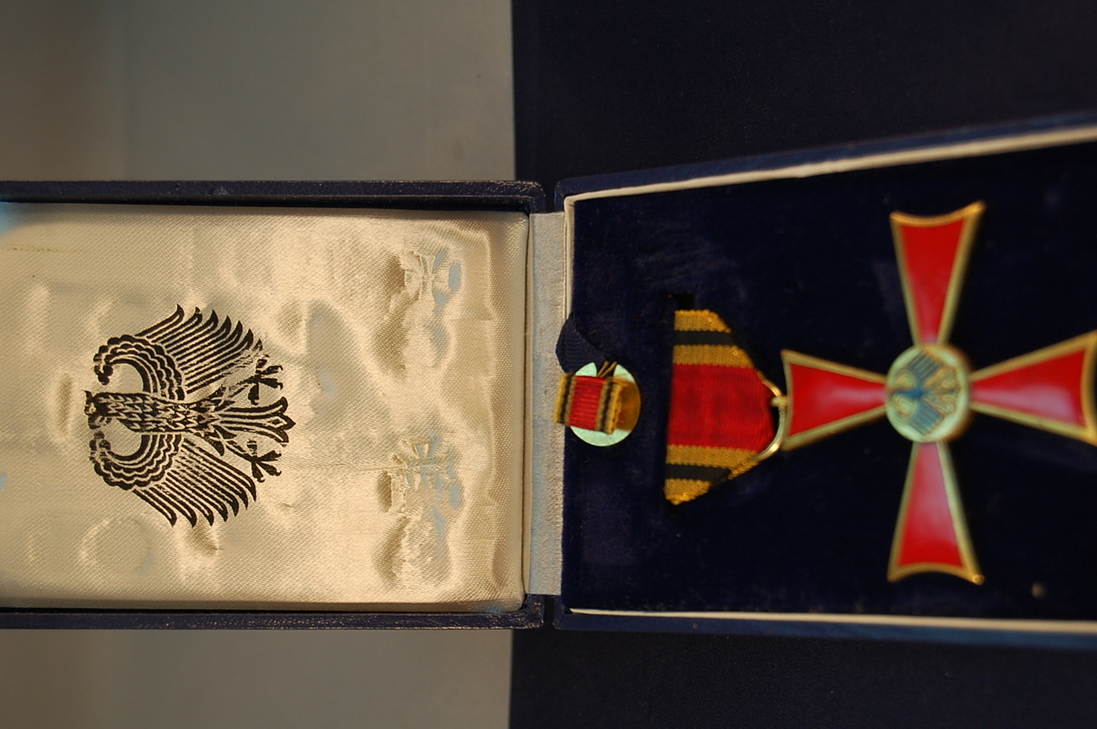 Bundesverdienstkreuz mit Knopf seit 1957 Deutschland ...