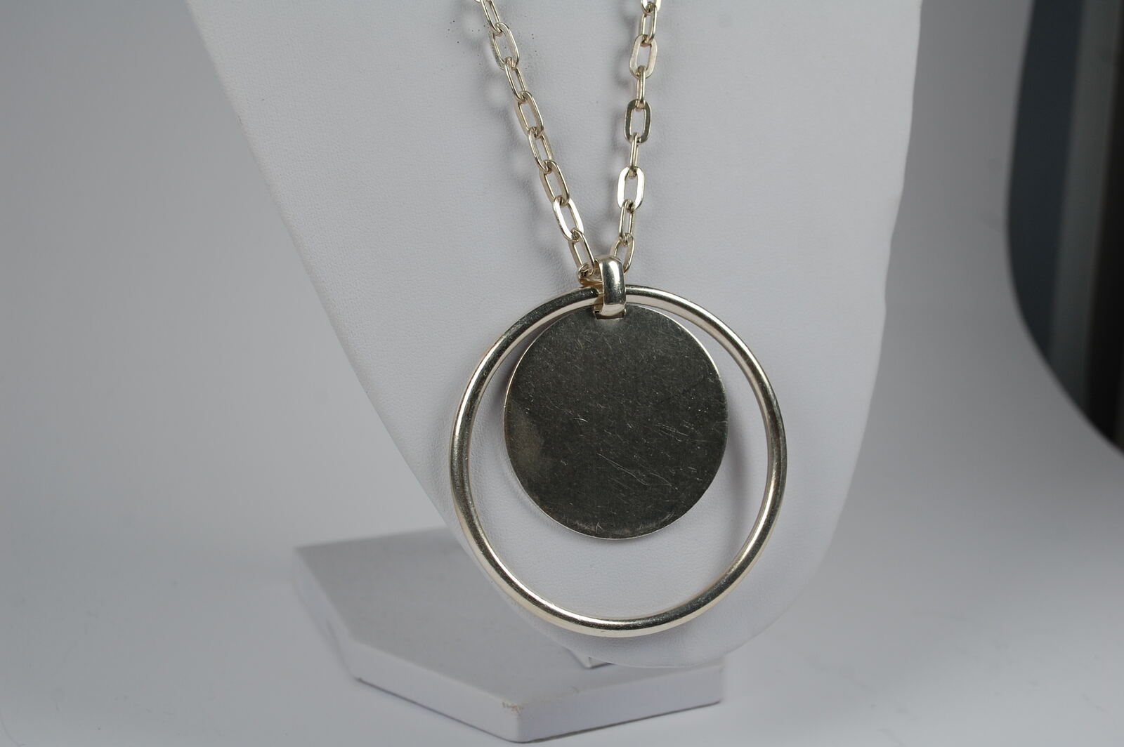 Silber Kette, 835 Silber, 76,19g, mit großen runden Anhänger, 59cm lang