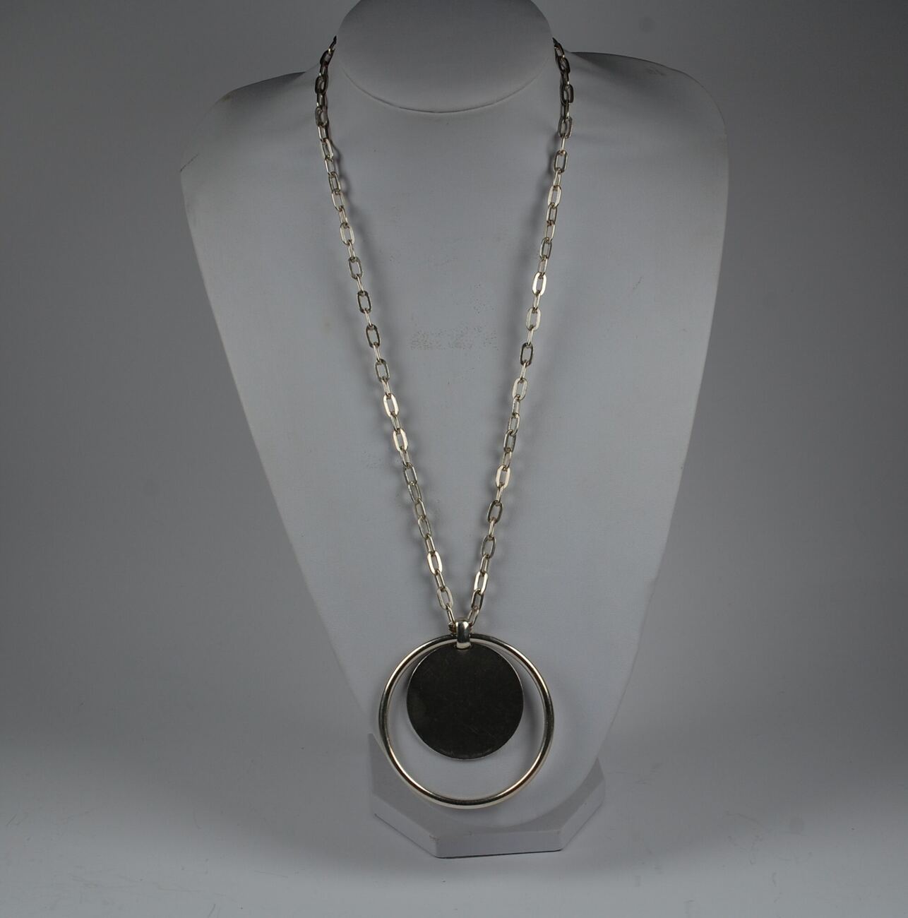 Silber Kette, 835 Silber, 76,19g, mit großen runden Anhänger, 59cm lang