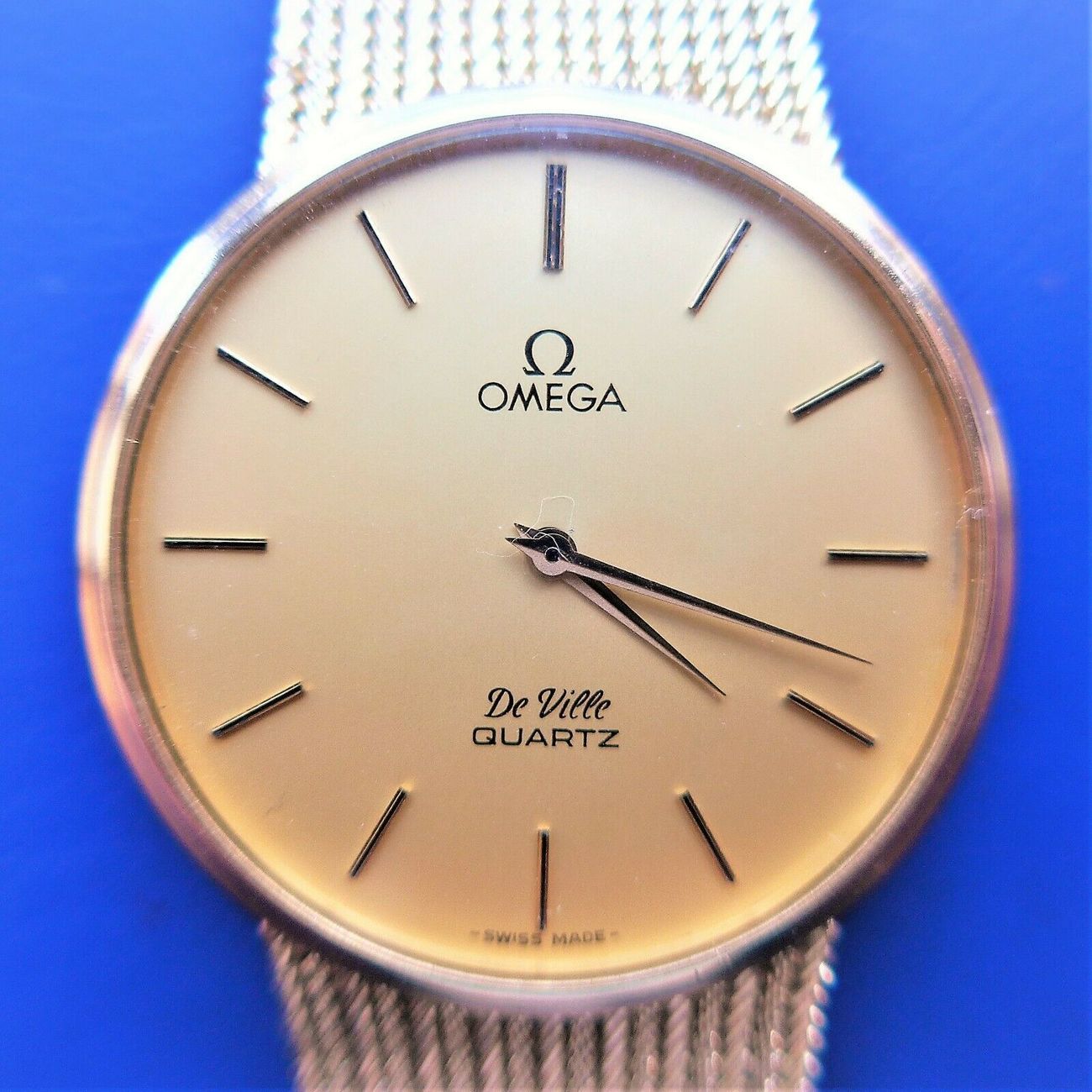 Schweiz, ca. 1980 OMEGA De Ville Quartz HERREN ARMBANDUHR, Gold-14 K,  schöne Uhr mit gold.Armband, kleine Gebrauchsspuren, siehe Fotos | MA-Shops