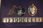 Deutschland Set Silber-Armband, Brosche und Anhänger Set Silber-Armband, Brosche und Anhänger, Sterling Silber, mit Lackschnitzerei -