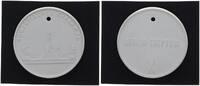 Deutschland / Berlin Meissen Porzellan Medaille Meissen Porzellan Sowjetisches Ehrenmal Berlin Treptow -