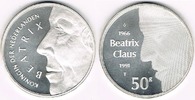 Niederlande 50 Gulden Silbergedenkmünze, 50 Gulden Silberhochzeit von Beatrix und Claus"