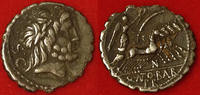 Antike - Römische Republik AR-Denar Q. Antonius Balbus, Av. Jupiterkopf n. re., S-C, Rv. Victoria in Quadriga