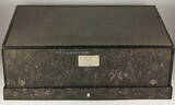 Bundesrepublik Deutschland 50er - 60er Jahre Alter Archivkasten / Archivbox mit 2 Belüftungsfenstern, zum aufklappen 2-3