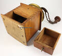 Deutsches Reich 19 Jh. Kaffeemühle Kirschbaum, Messing 2-3
