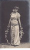 Deutsches Reich Ansichtskarte/Postkarte/Frauenportrait/Frau mit Blumen -