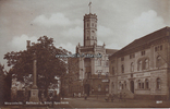 Meuselwitz Ansichtskarte / Postkarte / Meuselwitz. Rathaus u. Städt. Sparbank -