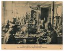 Deutsches Reich Reproduziertes Foto/Schuhwerkstatt bei der Kleidersammelstelle. Alte... -