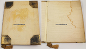 Deutsches Reich Goldgeprägte Ledermappe mit Äskulapstab 1884-1924 und Monogramm AW. / Jubiläum -