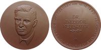 Porzellan Medaille Böttger Steinzeug Neubauer Theodor Dr. (1890-1945) - Gotha, Soziologe und Wiederstandskämpfer, ca. 63,5 MM, braun -