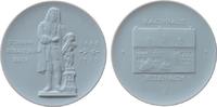 Porzellan Medaille Porzellan Bach Johann Sebastinan (1685-1750), Denkmal / Bachhaus in Eisenach, ca. 66,5 MM, weiss -