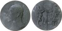 vor 1914 Medaille Zink Friedrich II. (1907-1918) - auf seinen 60. Geburtstag, Brustbild nach links / Soldat mit Gewehr und eine Familie in Schwarz -