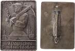 Schützen tragbare Plakette 1930 versilbert Köln - auf das 19. Deutsche Bundesschießen, Armbrustschütze vor Stadtansicht, im Hintergrund Dom, v. P...