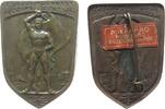 Sport Abzeichen 1922 Bronzeblech Augsburg - auf das15. Bayerische Turnfest, Athlet mit Flagge von vorn, einseitig, ca. 30 x 40 MM, intakte Nadel ...