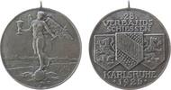 Schützen tragbare Medaille Silberguß Karlsruhe - auf das 28. Verbandsschiessen, geflügelter Genius auf Erdball / drei Wappen, v. Ehehalt, ca. 40,3 MM, ca. -