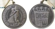 München tragbare Medaille Messing versilbert München - auf das Oktoberfest, Parr in bayerischer Tracht beim Tanz / Wappen, ca. 36,5 MM, mit Band und intak -