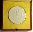 Deutschland Bundesrepublik Brandenburg Große Meißner Porzellanmedaille nd. GN1528b - Wusterhausen Kleine Stadt an Dosse und See Unzirkuiert in Original Box