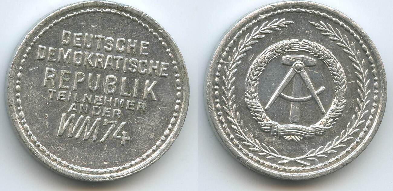 Deutsche Demokratische Republik Medaille 1974 G5116 Fussball