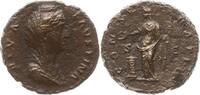 Römische Kaiserzeit As Faustina I, Diva, verschleierte Büste / Vesta opfert über Altar, hält Fackel -