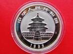 China 5 Yuan 1993 Panda an Gewässer, 1/2 Unze Feinsilber, Silber - min.angelaufen/Patina am Rand stgl.in Kapsel