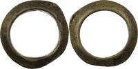 Schmuckgeld Großer Ring mit geschlossenem Reif und trapezförmigen Durchschnitt -