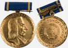 DDR Auszeichnung Pestalozzi-Medaille -