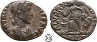 Valentinianus II (375-392) AE 4 Aquileia, Büste / Victoria mit Gefangenem, selten, -