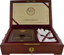 GROSSBRITANNIEN / IRLAND 32 Crowns 2002. Nur 50 Exemplare geprägt. Elizabeth II, 1952-2022. Polierte Platte. Im Deluxe-Holzetui mit Zertifikat und Samthandschuhen.