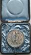 Bayern Vereinstaler, München auf den Sieg 1871 Ludwig II., 1864-1886 vz, min. berieben, dunkle Tönung, im zeitgen. l. bestoßenen Etui