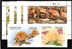 Togo Togo 2324-2355 und Block 387 und 388 postfrisch Kleinbogensatz / Pilze MiNr. 2324-2355 und Block 387 und 388 postfrisch Kleinbog -