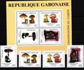 Gabun Gabun 1484-1487 und Block 102 postfrisch Pilze MiNr. 1484-1487 und Block 102 postfrisch Pilze -