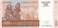 Madagaskar 500 ariary 500 Ariary - Man weaving basket - Animals - 2004 -
